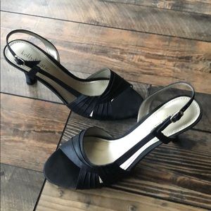 Kelly & Katie | Navy Kitten Heels